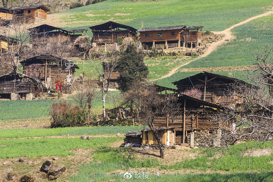 在水一方的不止有伊人,還有這個(gè)茶馬古道上的“怒江小瑞士”