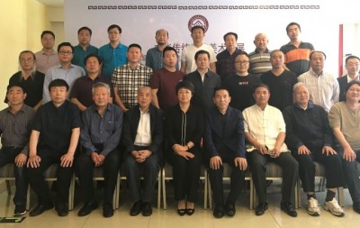 中華傳統工藝美術巡展暨國家級非物質文化遺產項目——曲陽雕塑·定瓷藝術精品展在京舉行